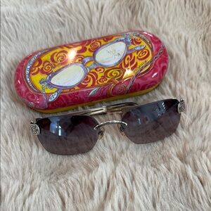 VINTAGE Brighton Sunglasses W/SILVER DECORATIVE FEAMES.  Grey lenses